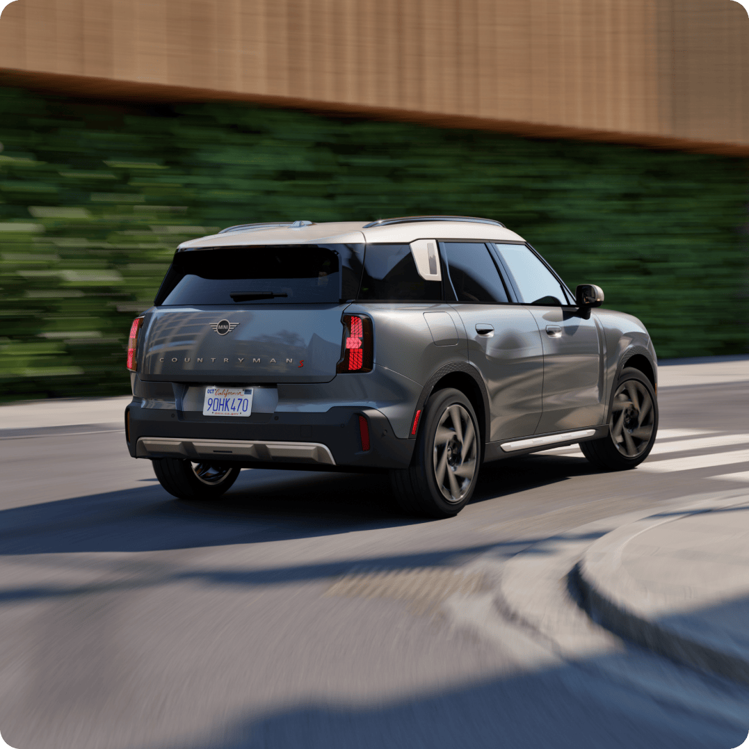 MINI Countryman exterior front three quarter - Naperville, IL